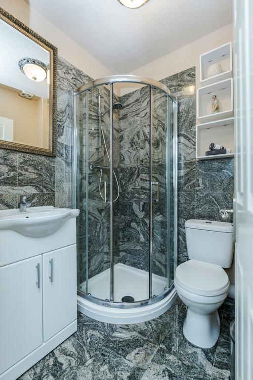 Watford General Suites מראה חיצוני תמונה